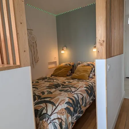 De Charme Cosy Centre-ville Apartment *